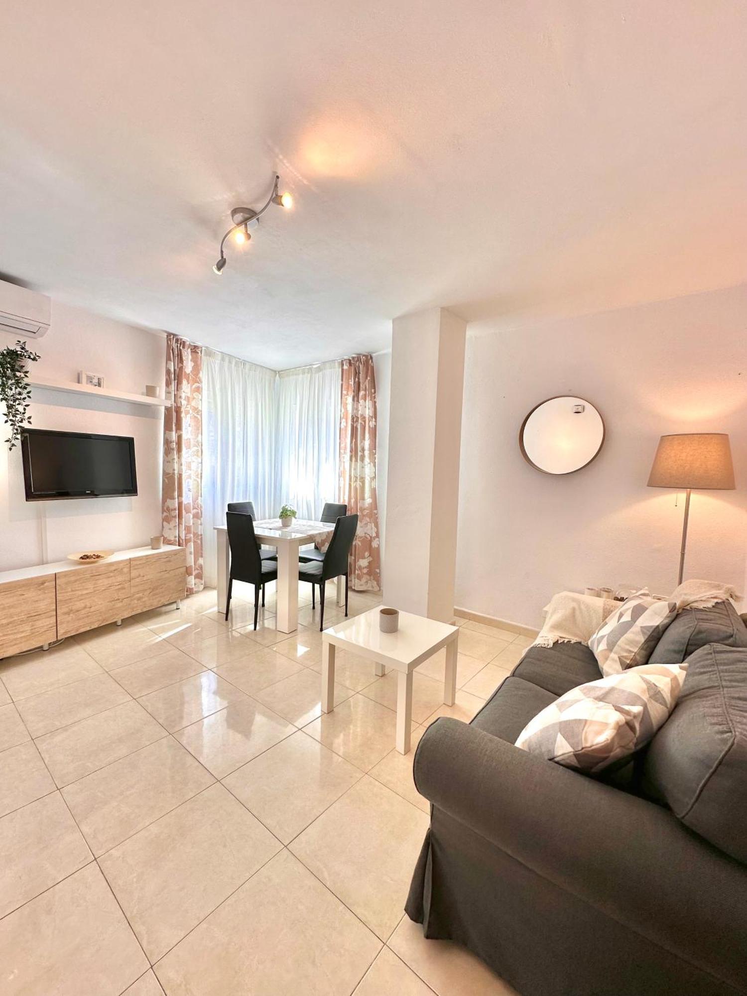 Apartamentos J&K Torremolinos Zewnętrze zdjęcie
